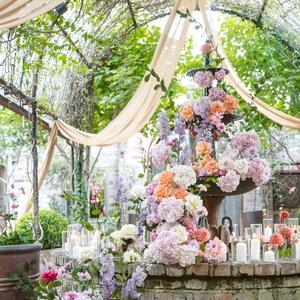 The fairytale fountain 💖💜 Gushing with blush pink hydrangeas, white & peach roses, and lilac stems of delphinium, this fountain installation would have to be one of our all-time favourites. Designed & crafted for the 2024 @thegrounds Wedding Showcase, we wanted to create an arrangement that captured the feeling of childhood love - light, delicate, innocent, beautiful.

Florals: @thegroundsfloralsbysilva 
Photographer: @amaraweddings_ 
Venue: @thegrounds
Styling: @thegroundsevents

#TheGroundsFloralsBySilva