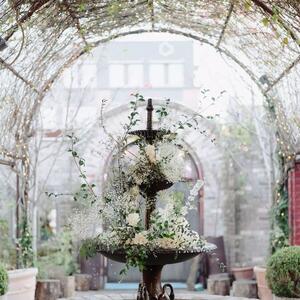 Who said @thegrounds  fountain couldn't get more magical? ⛲ A subtle extension of the Garden, we wanted this installation to feel harmonious with its surroundings - building on the natural beauty of the space. With delicate baby's breath, playa blanca roses, and fine pieces of vine, we created an arrangement that could have grown from the fountain itself.

Bride & Groom: Gloria & Lachlan
Florals & Styling: @thegroundsfloralsbysilva
Photography: @russellstaffordphotography
Venue: @thegrounds // @thegroundsevents

#TheGroundsFloralsBySilva