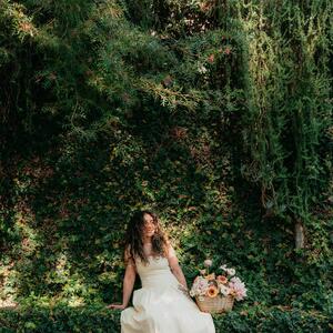 Flowers that do all the talking for you, created to make the everyday a little more special 💐

#flowerbaskets #freshflowers #sydneyflorist #flowershop #floralinspo #floraldesign #flowerlovers #seasonalblooms #everydaybeauty #simplejoys #slowliving #flowerdesign