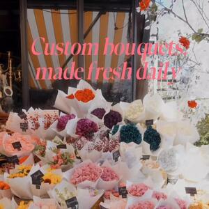 Sunday self-care looks like fresh flowers✨ Treat yourself to a custom bouquet, made just for you. Pop in and let us create something beautiful 💐💕

What flower would you choose for your Sunday bouquet? 

#sundayselfcare #thegroundsfloralsbysilva #treatyourself #bouquetoftheday #floraldesign #flowersydney #sydneyflorist #bloomsofinstagram #flowertherapy