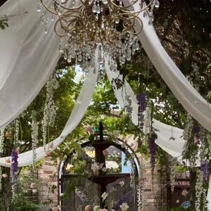 A whimsical floral fountain, each stem placed intentionally, to set the scene for Jasmine & Ben’s ceremony. 

Floral Styling: @thegroundsfloralsbysilva 
Bride & Groom: @jaz.kaletta @benkaletta 
Venue & styling: @thegrounds @thegroundsevents 

#floraldesign #floralstyling #sydneyweddings #sydneyflorist #weddingflowers