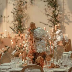 A few of our favourite things... 🧡 Created for @thegrounds Wedding Expo in The Eveleigh, this special tablescape features a selection of some of our favourite seasonal blooms, - orchids, Amaranthus, peach roses and pastel Hydrangeas. Surrounded by tapered blush pink candles, it was a table setting of pure beauty.

Photography: @thehassanabdallah
Floral styling : @thegroundsfloralsbysilva
Venue: @thegrounds // @thegroundsevents

#TheGroundsFloralsBySilva